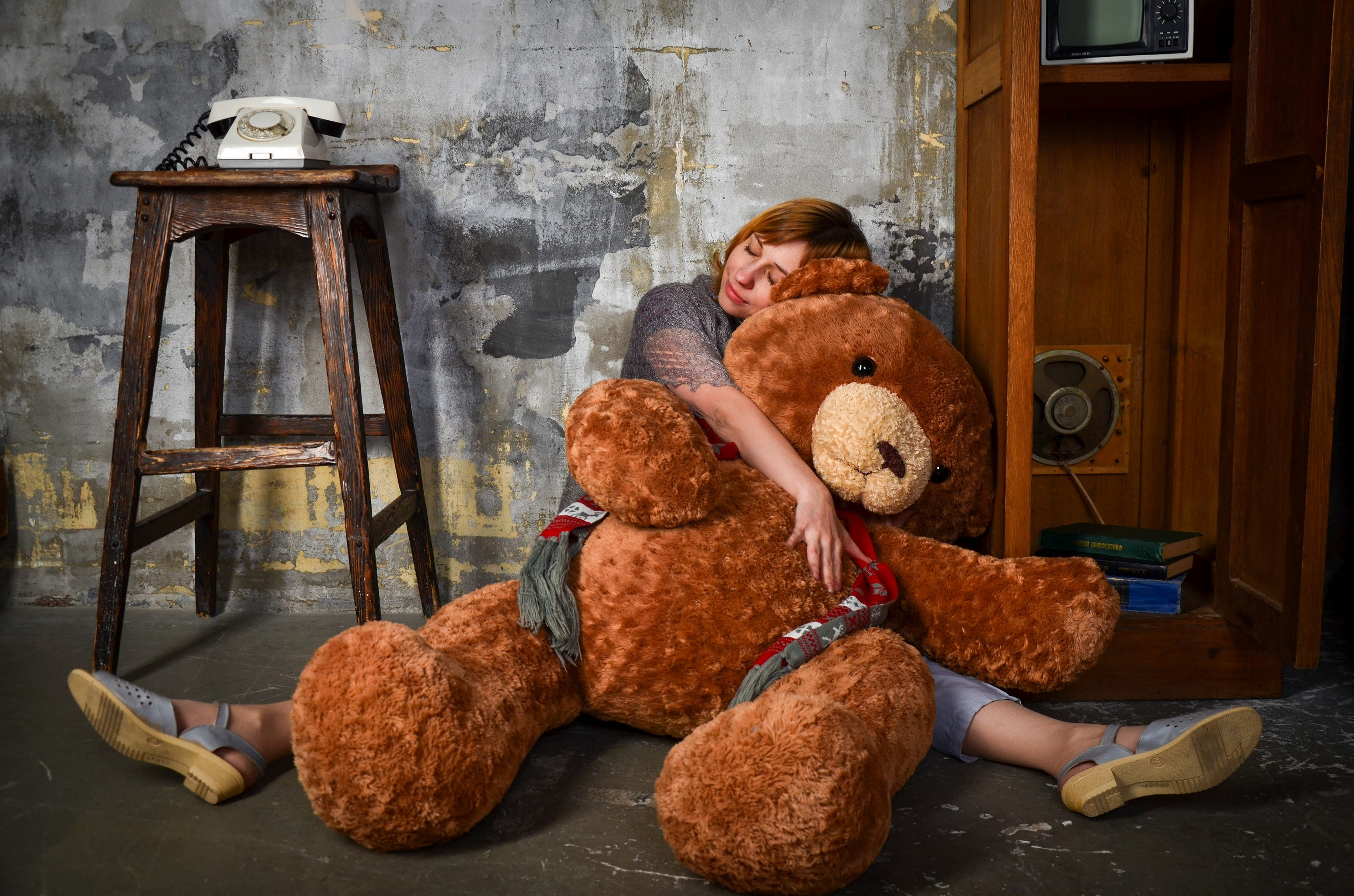 Hugging Device Toy The Science Behind Hugging: Why Plush Toys Bring Comfort โ Big Squishies